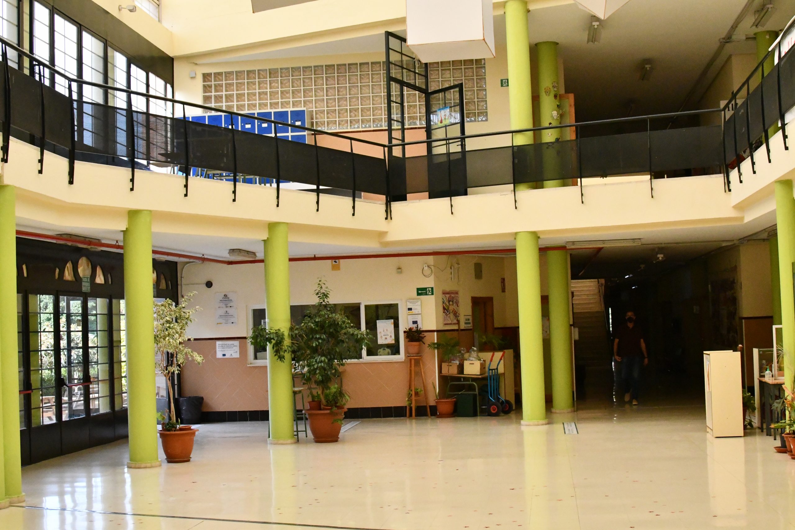 Hall IES Ciudad Jardín